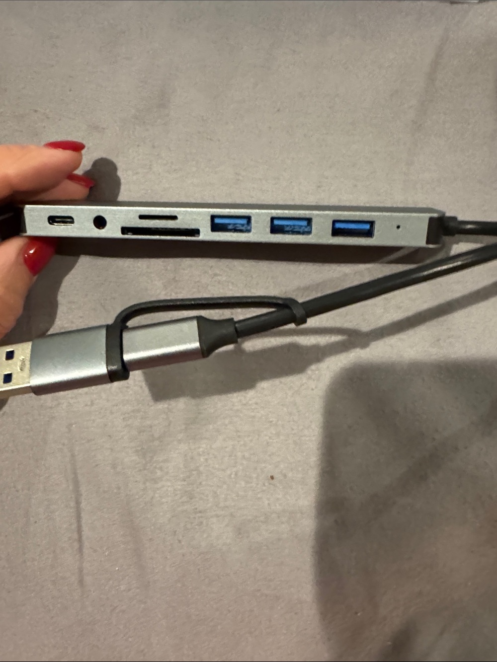 USB-C Multiport Hub with SD Card Reader and 3x USB 3.0 Ports - Silver 8 in 1